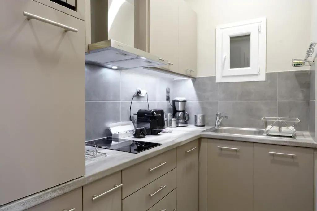 “Zeus”, Stylish Luxury Business Suite In The Heart Of Athens. Exterior foto