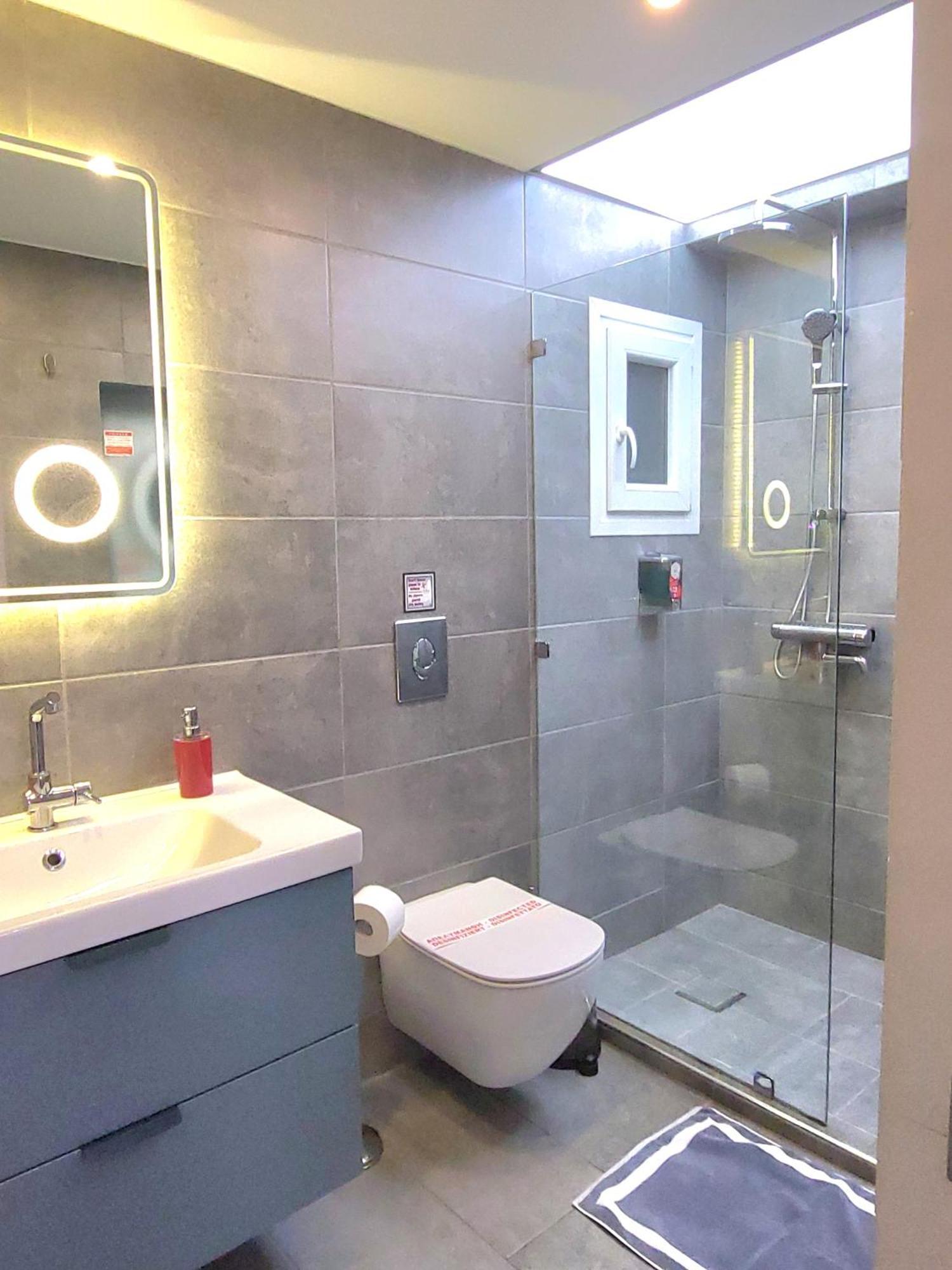 “Zeus”, Stylish Luxury Business Suite In The Heart Of Athens. Exterior foto